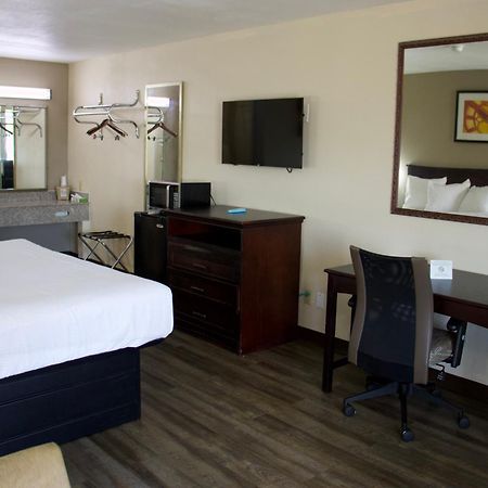 Legacy Inn - קוקוויל מראה חיצוני תמונה